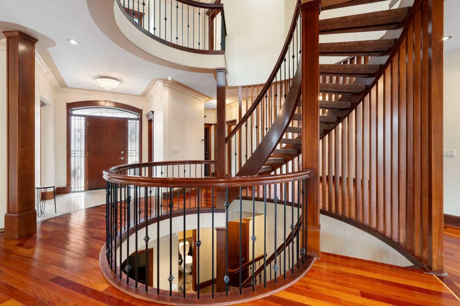 8 Coulee Park SW