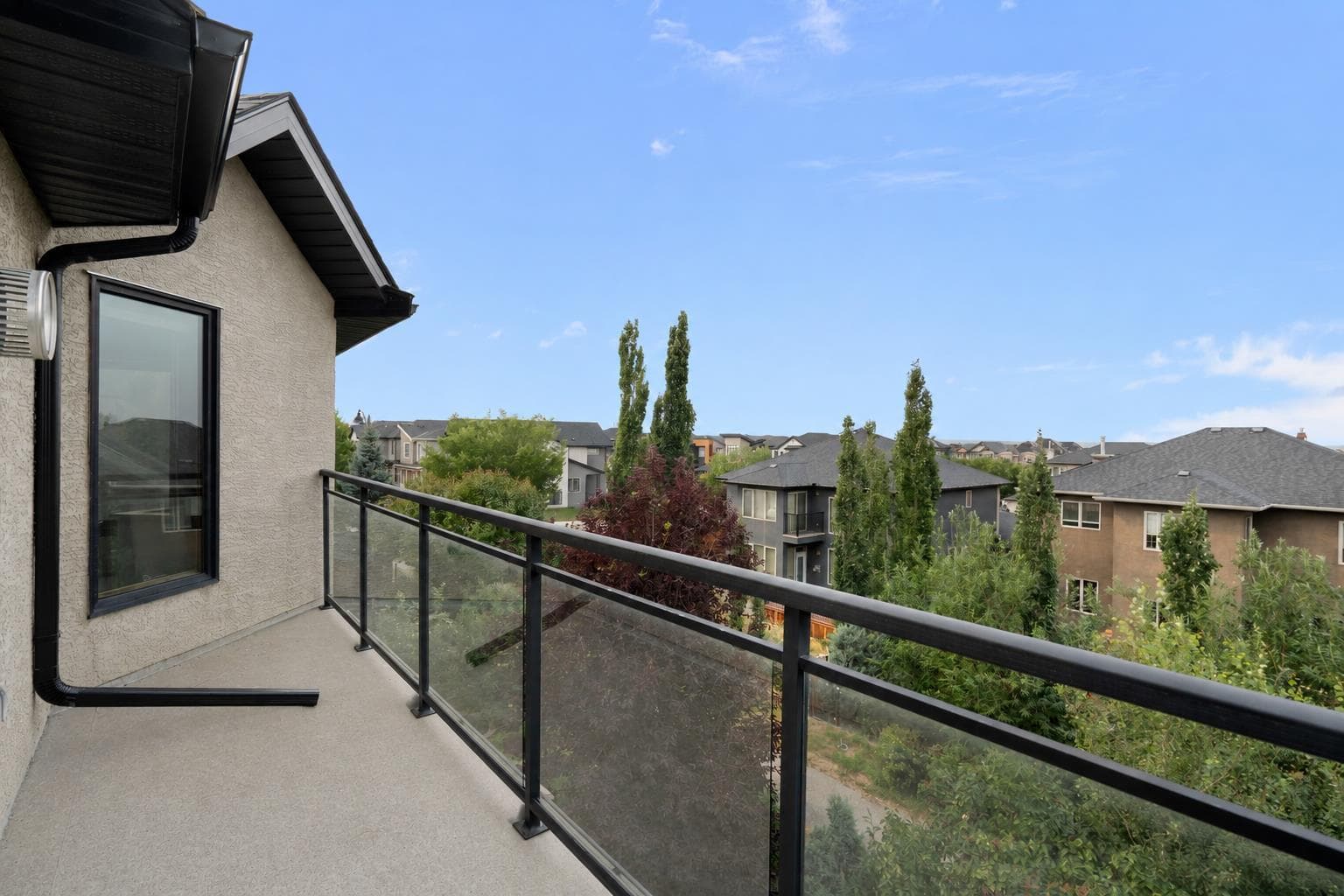 8 Coulee Park SW