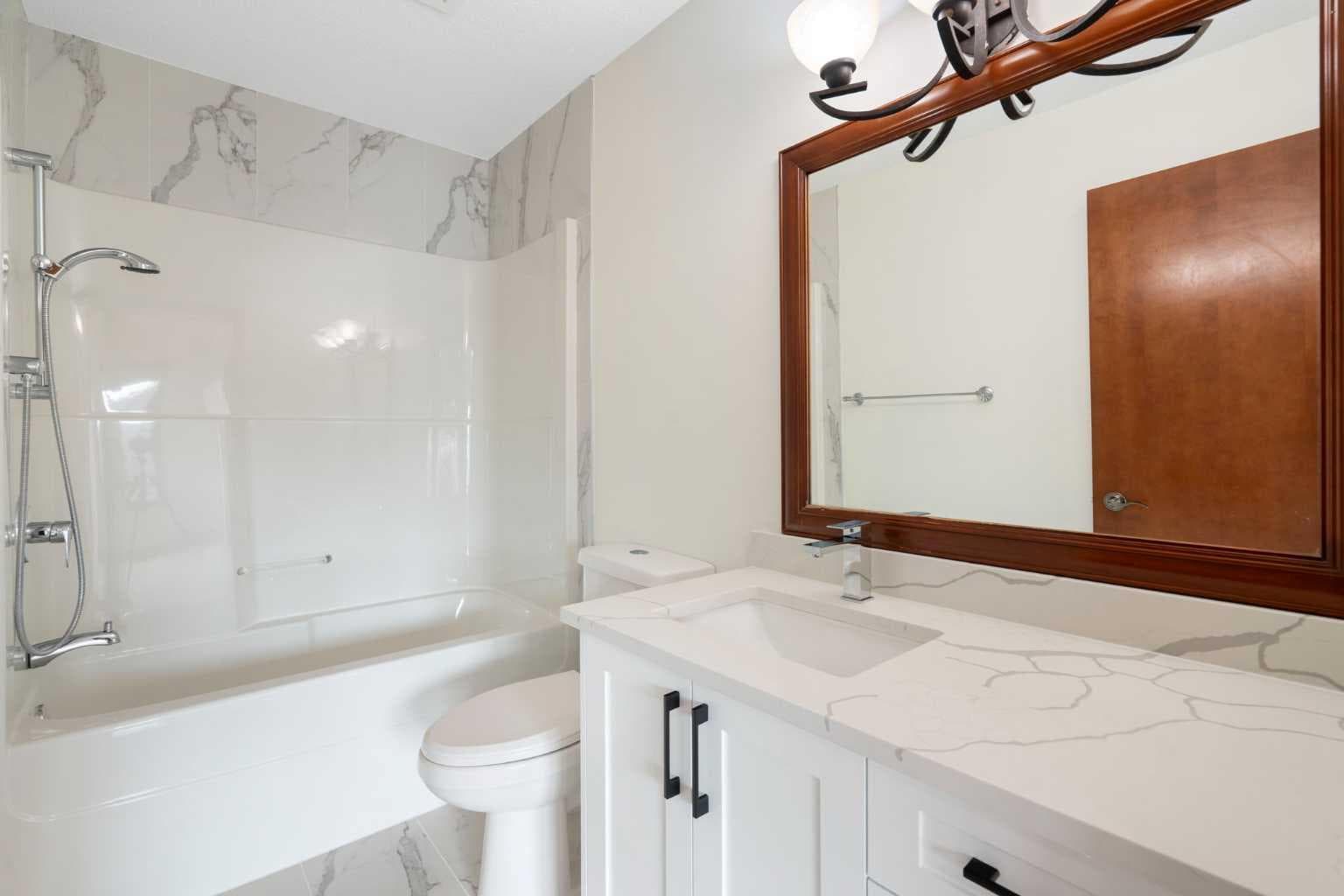 8 Coulee Park SW