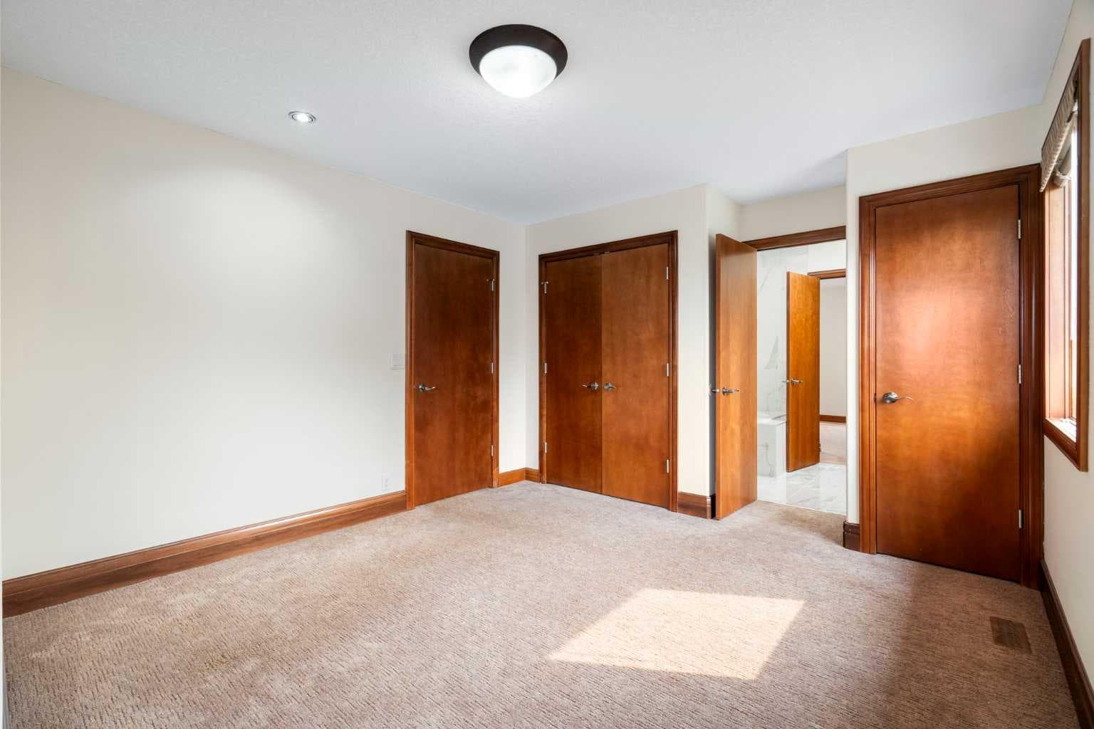 8 Coulee Park SW