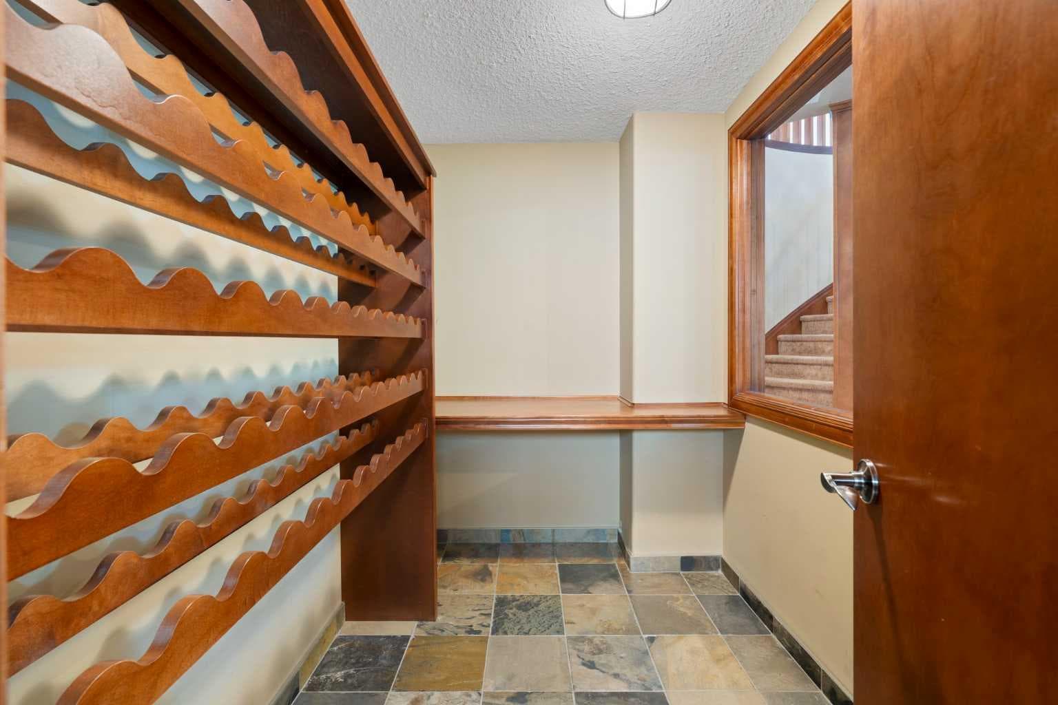 8 Coulee Park SW