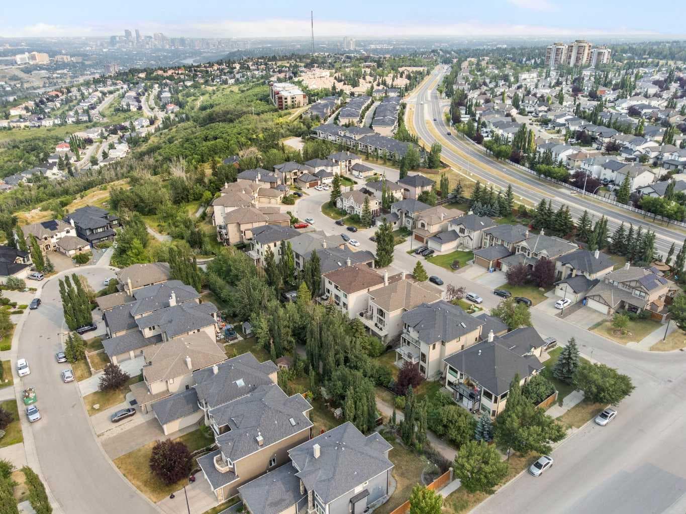 8 Coulee Park SW