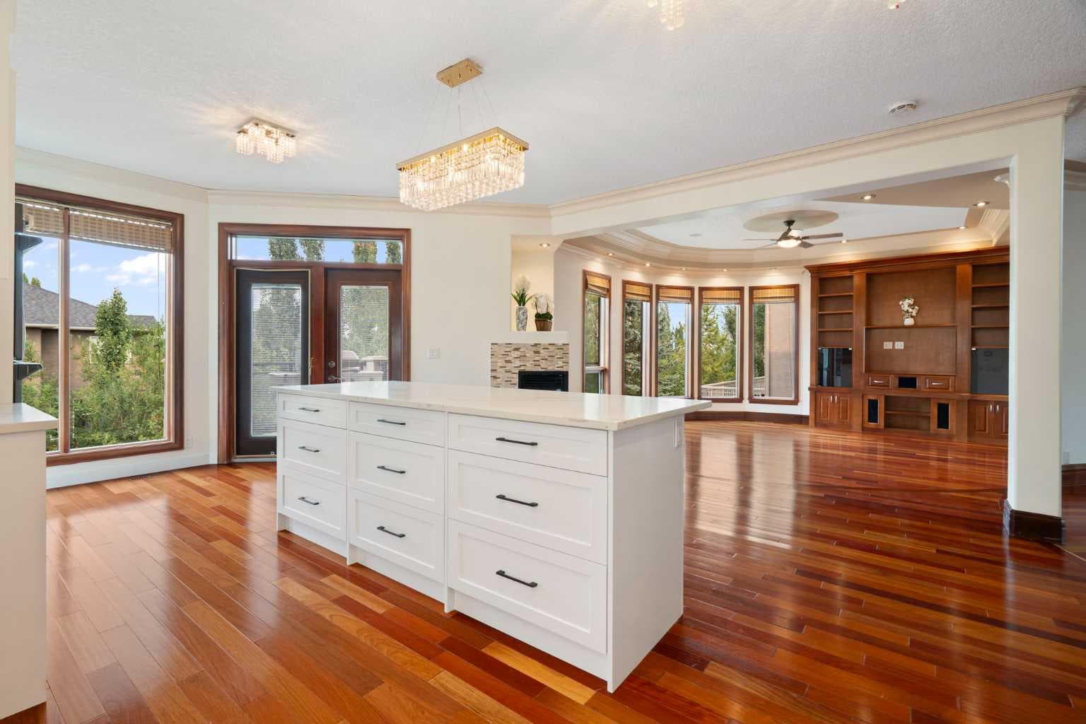 8 Coulee Park SW