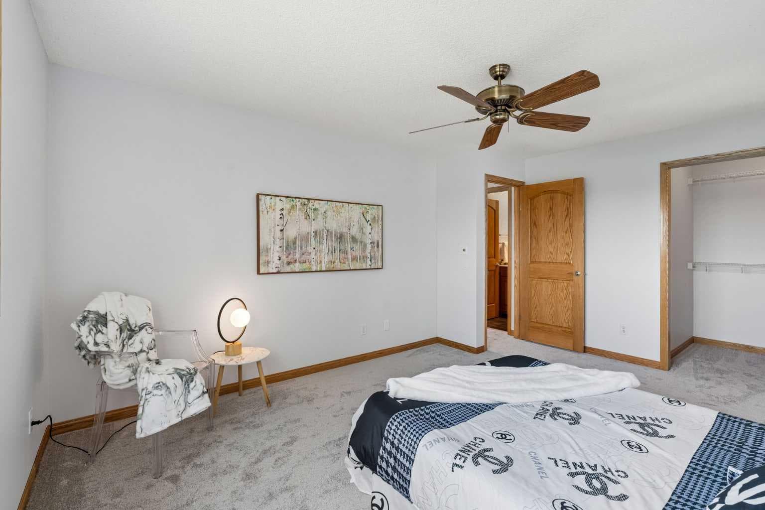 246 Mt Lorette Place SE