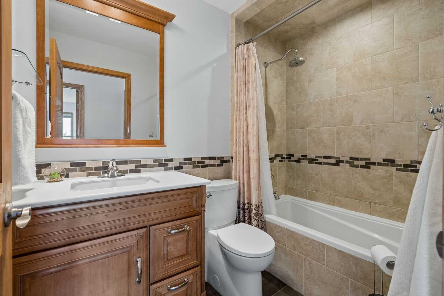 246 Mt Lorette Place SE