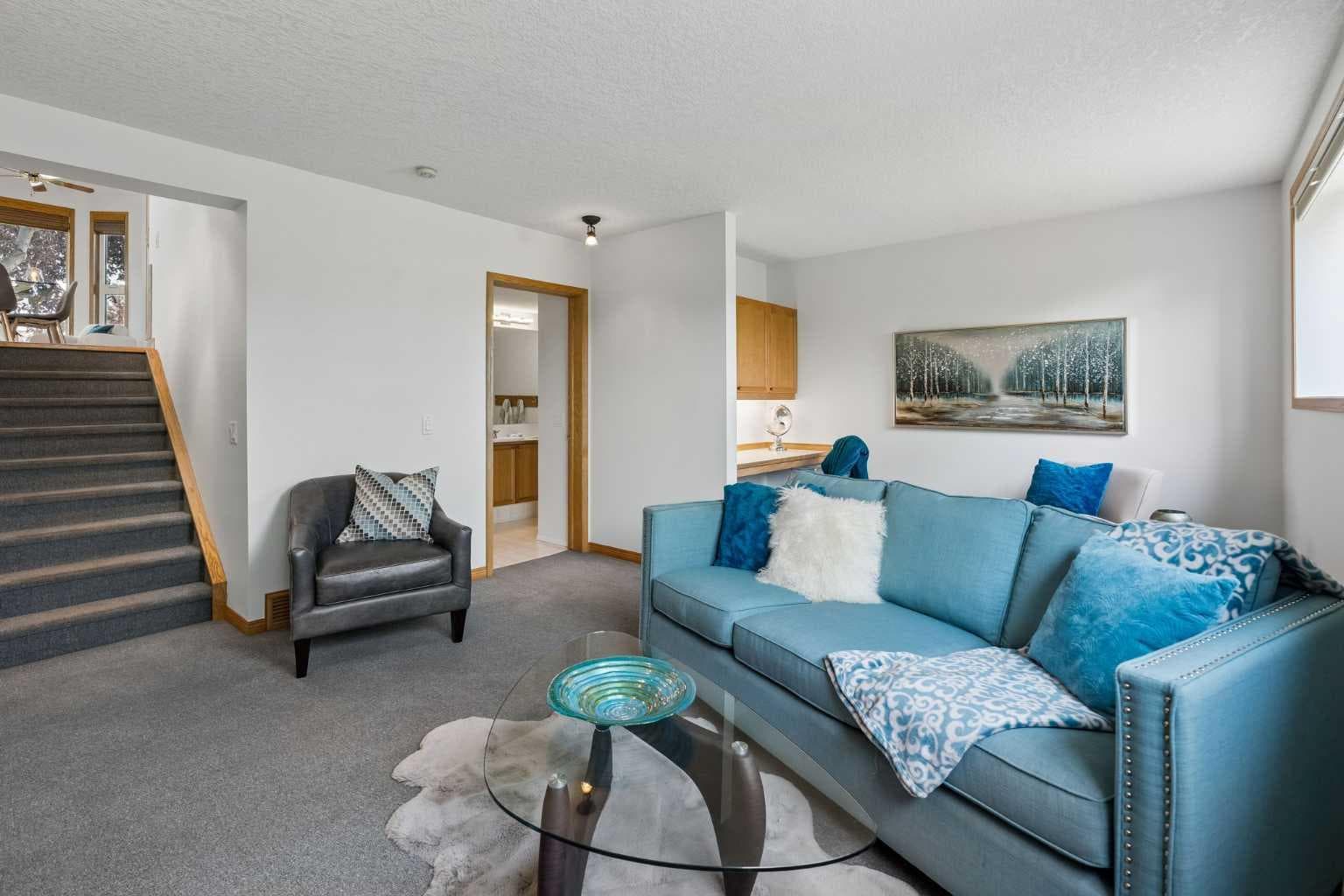 246 Mt Lorette Place SE