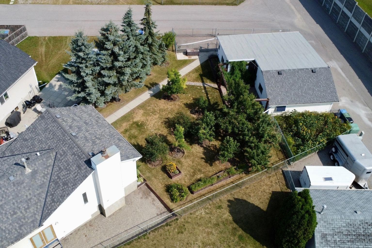 246 Mt Lorette Place SE