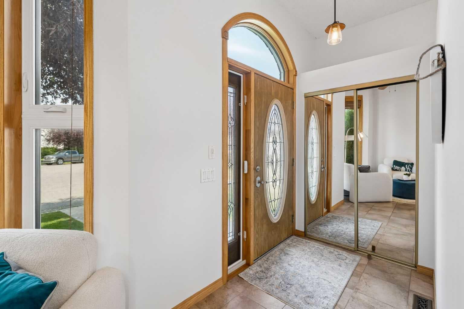246 Mt Lorette Place SE