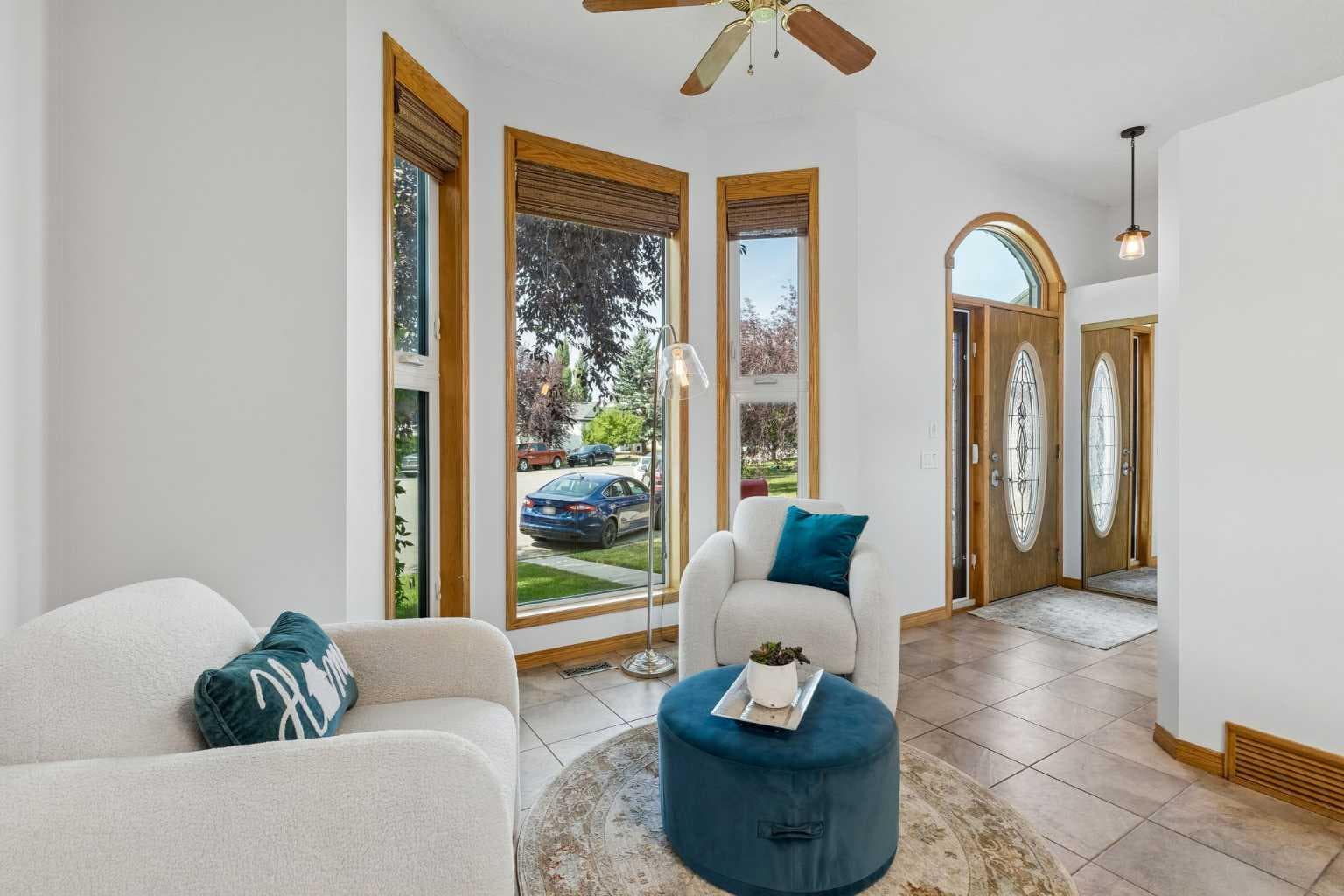 246 Mt Lorette Place SE