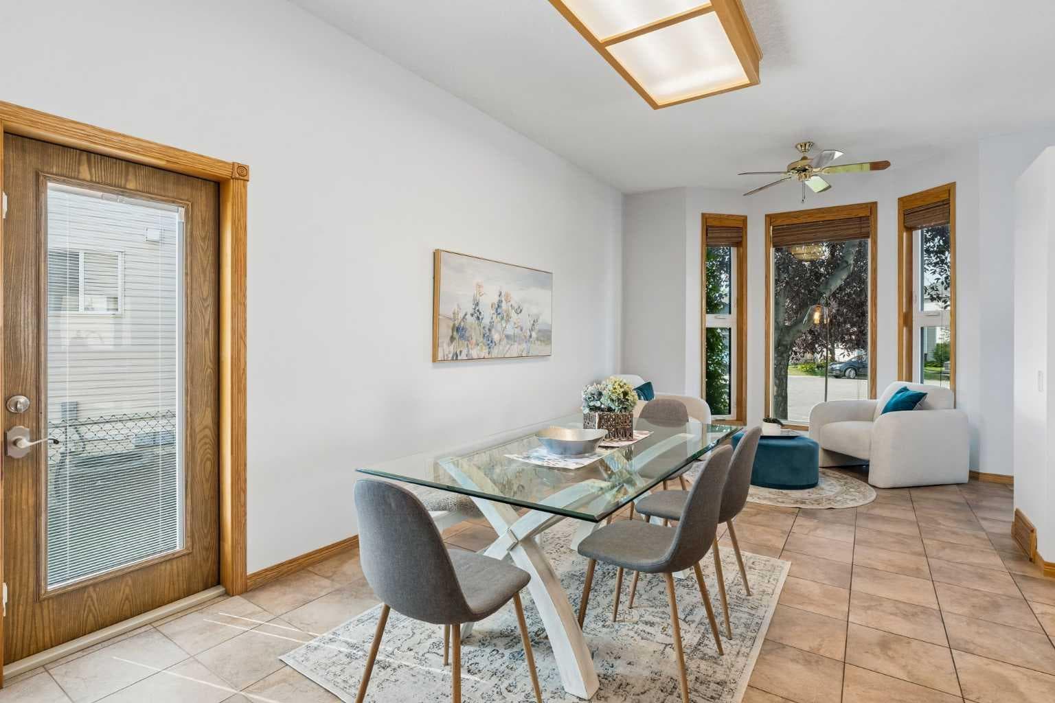246 Mt Lorette Place SE