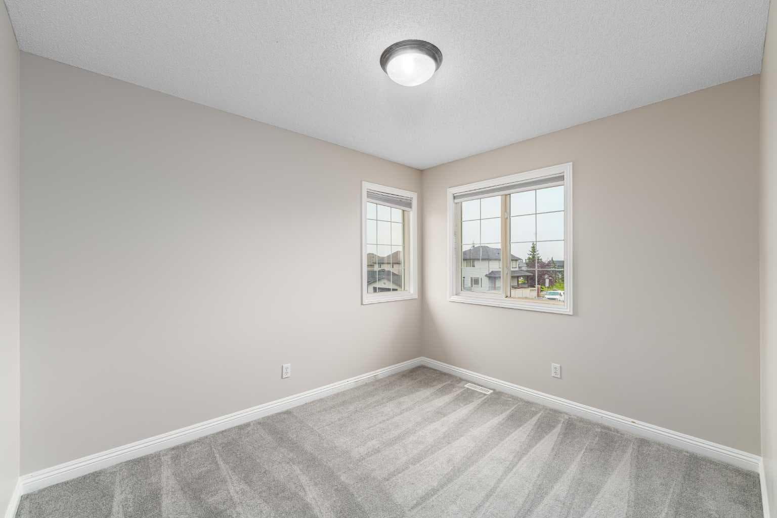 243 Covehaven Terrace NE