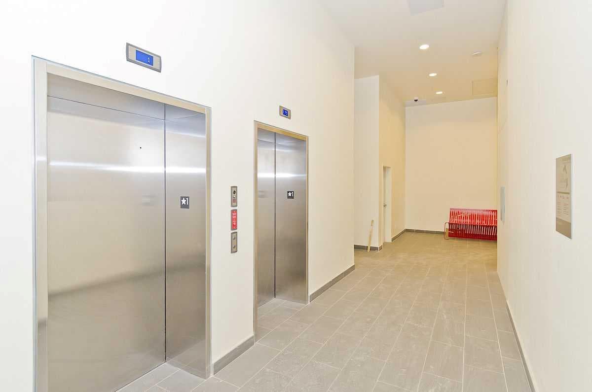 713, 30 Brentwood Common NW