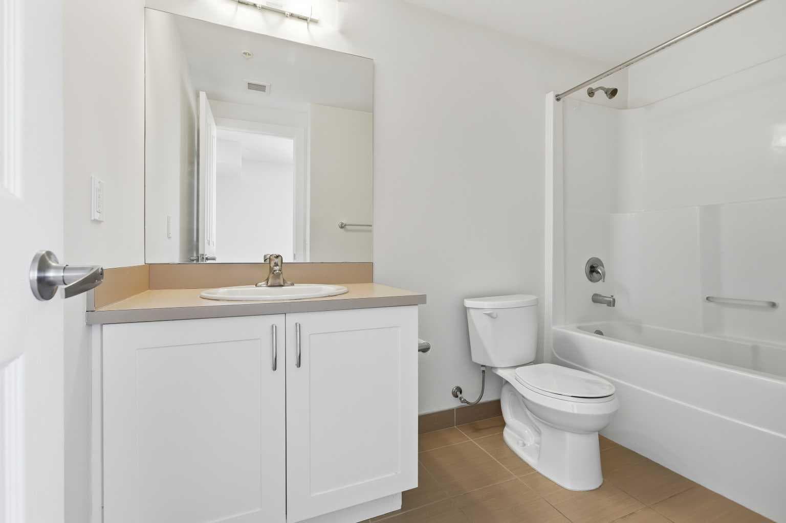 713, 30 Brentwood Common NW