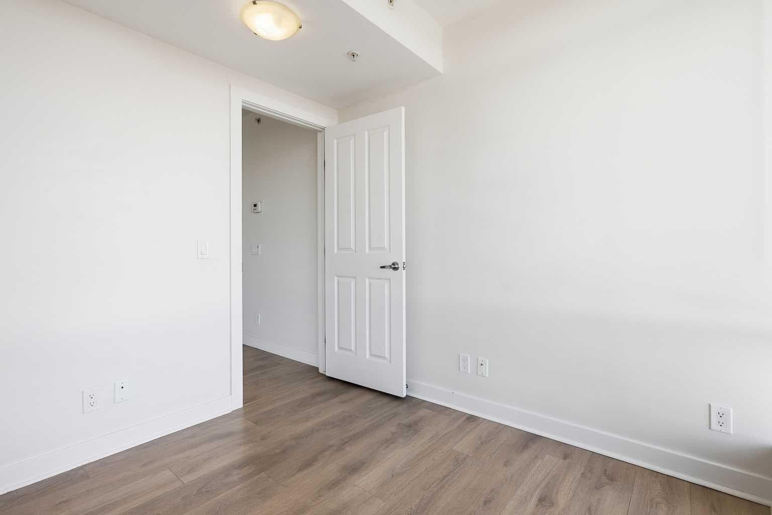713, 30 Brentwood Common NW