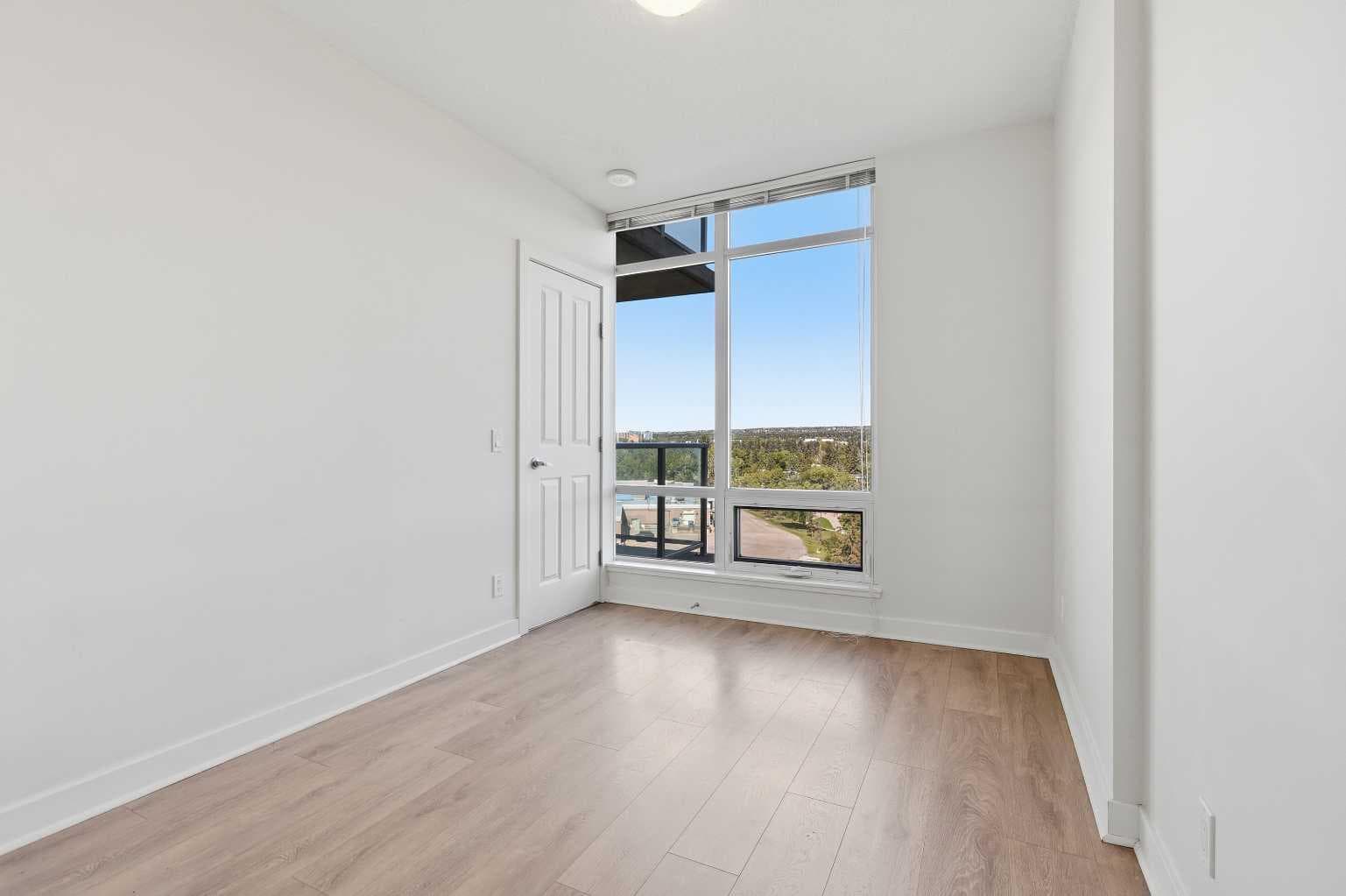 713, 30 Brentwood Common NW