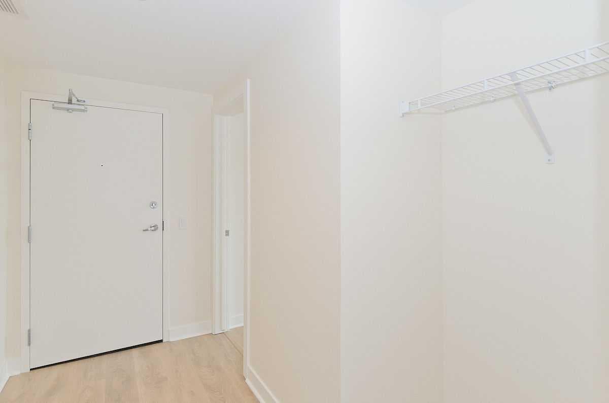713, 30 Brentwood Common NW