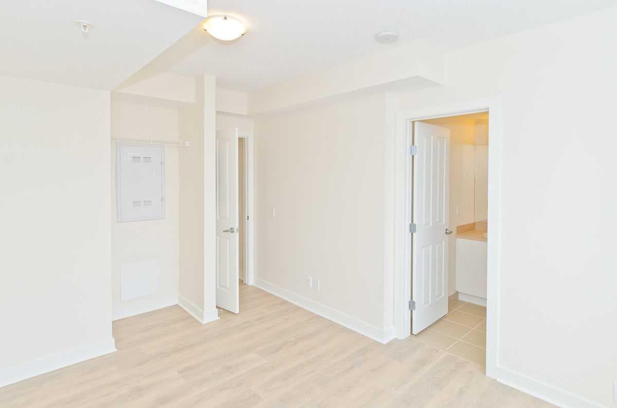 713, 30 Brentwood Common NW