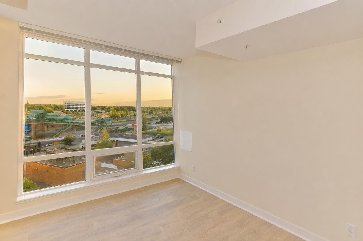 713, 30 Brentwood Common NW