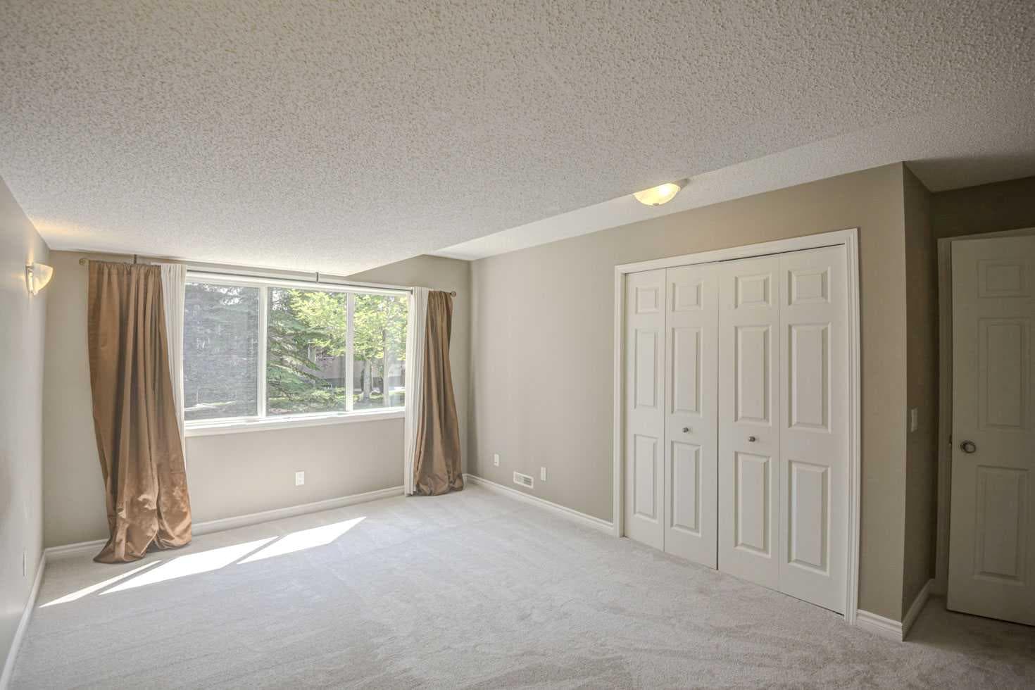 12 Straddock Villas SW