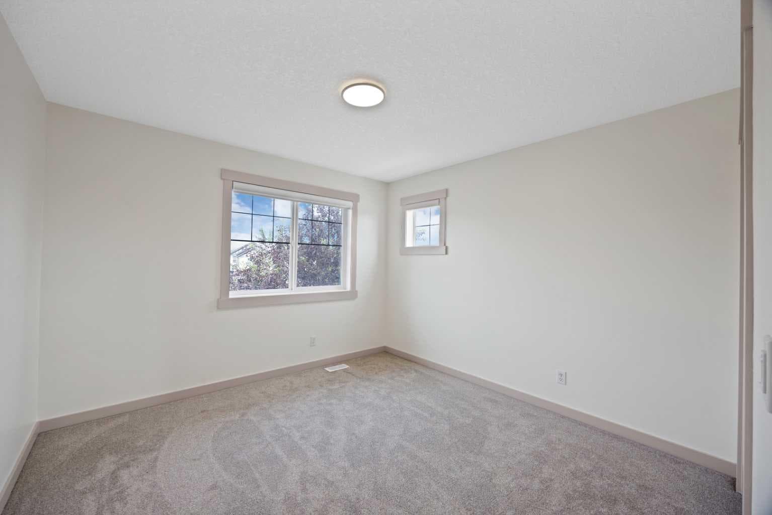 130 Panamount Road NW