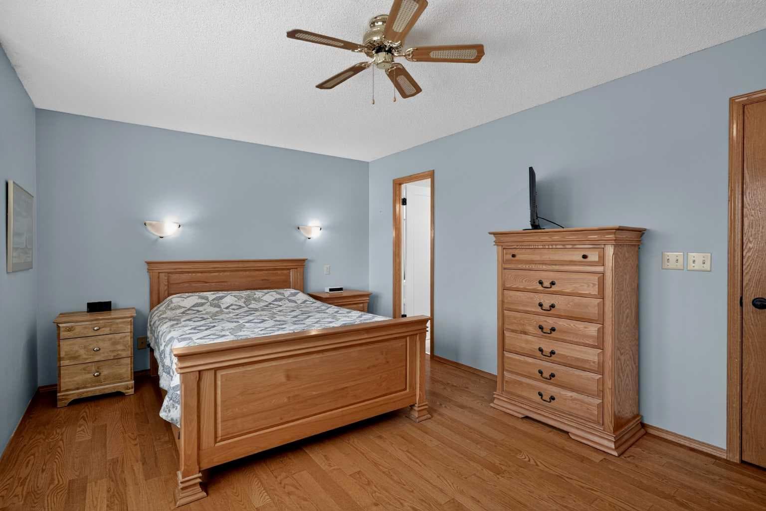 105 Riverview Court SE