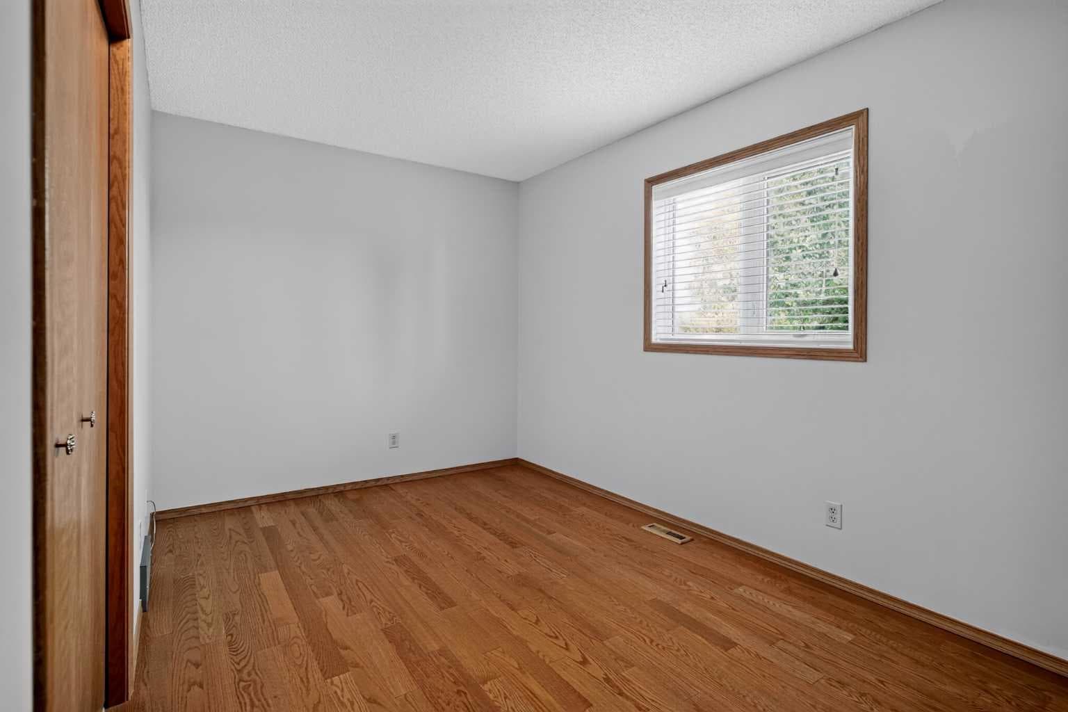 105 Riverview Court SE