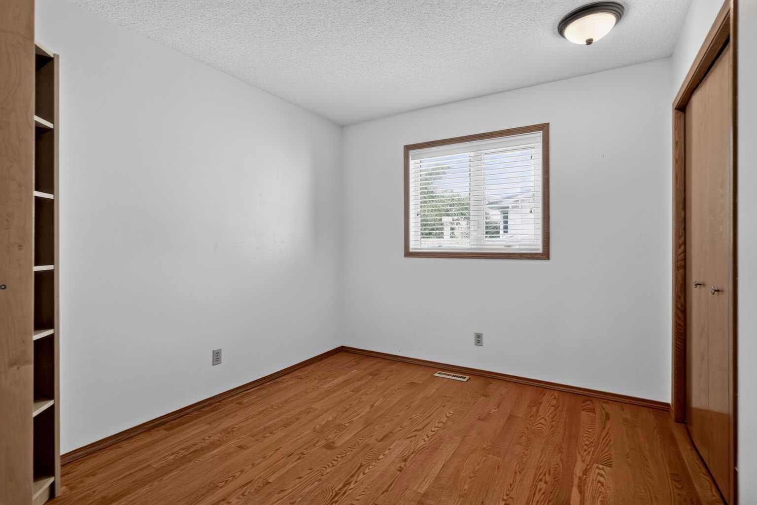 105 Riverview Court SE