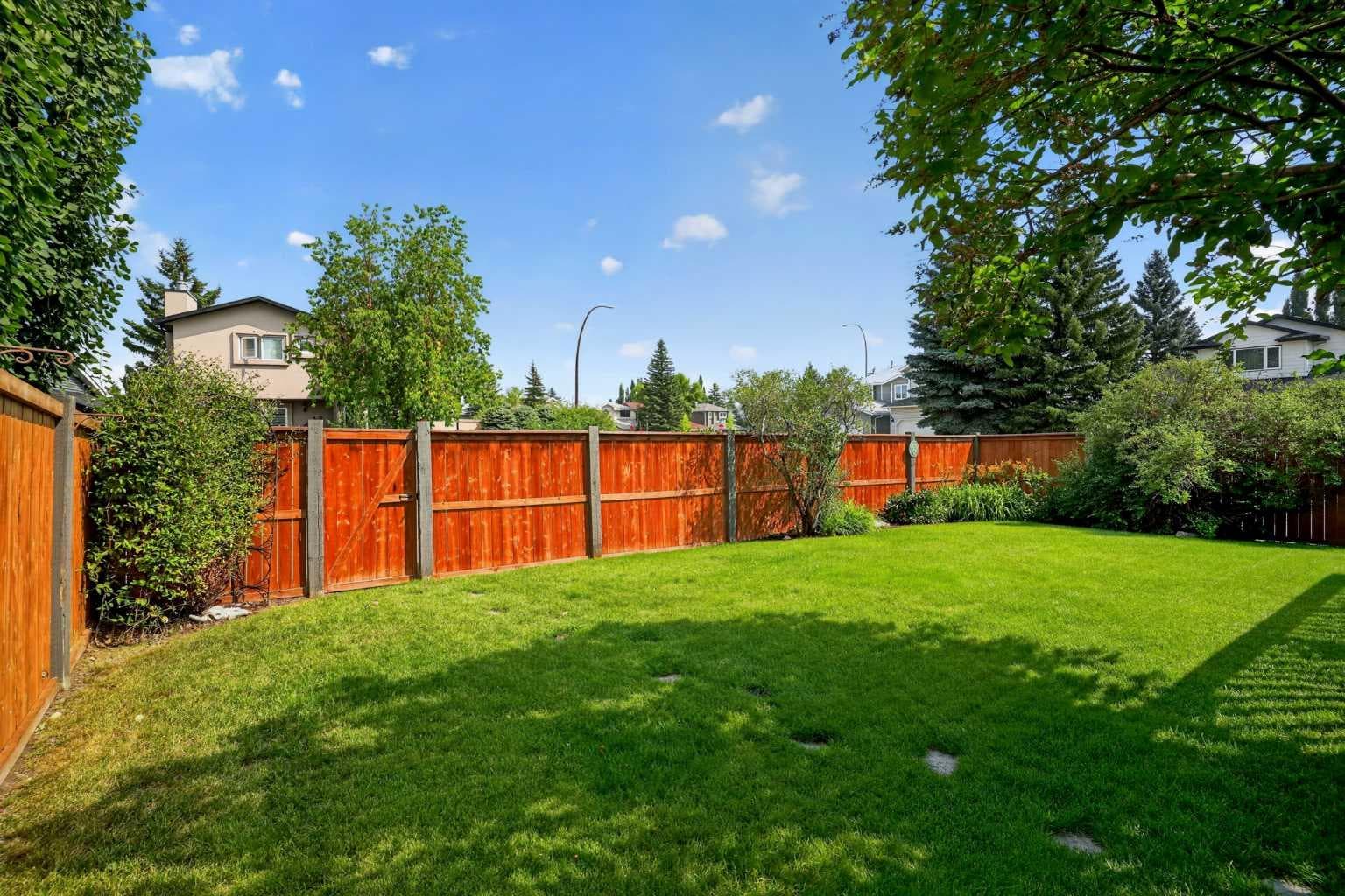 105 Riverview Court SE