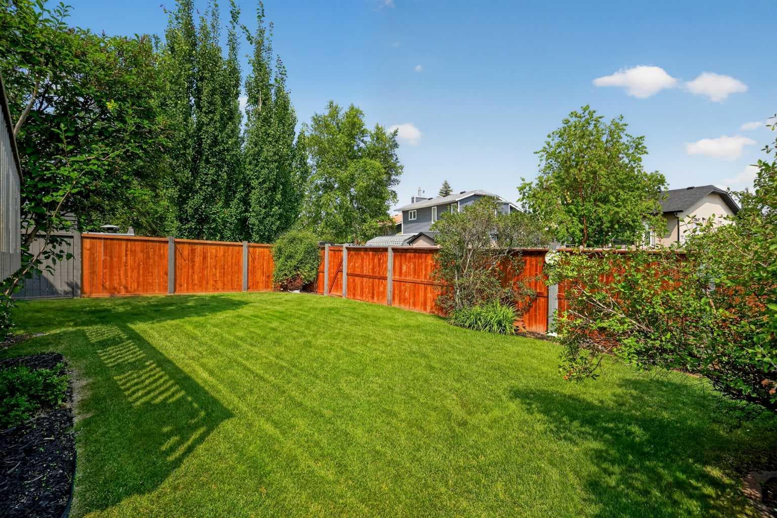 105 Riverview Court SE