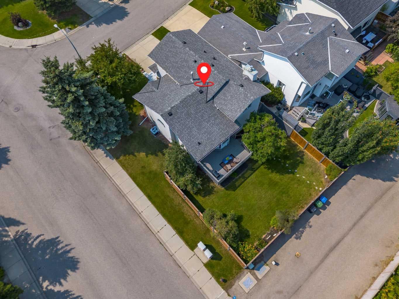 105 Riverview Court SE