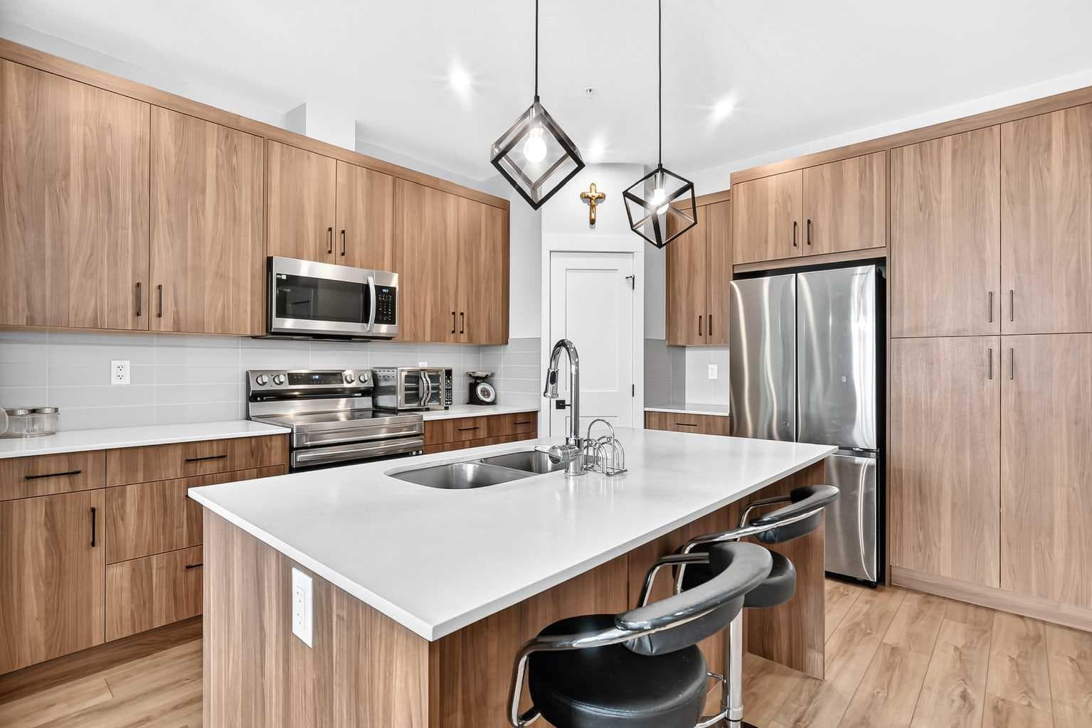 6106, 200 Seton Circle SE