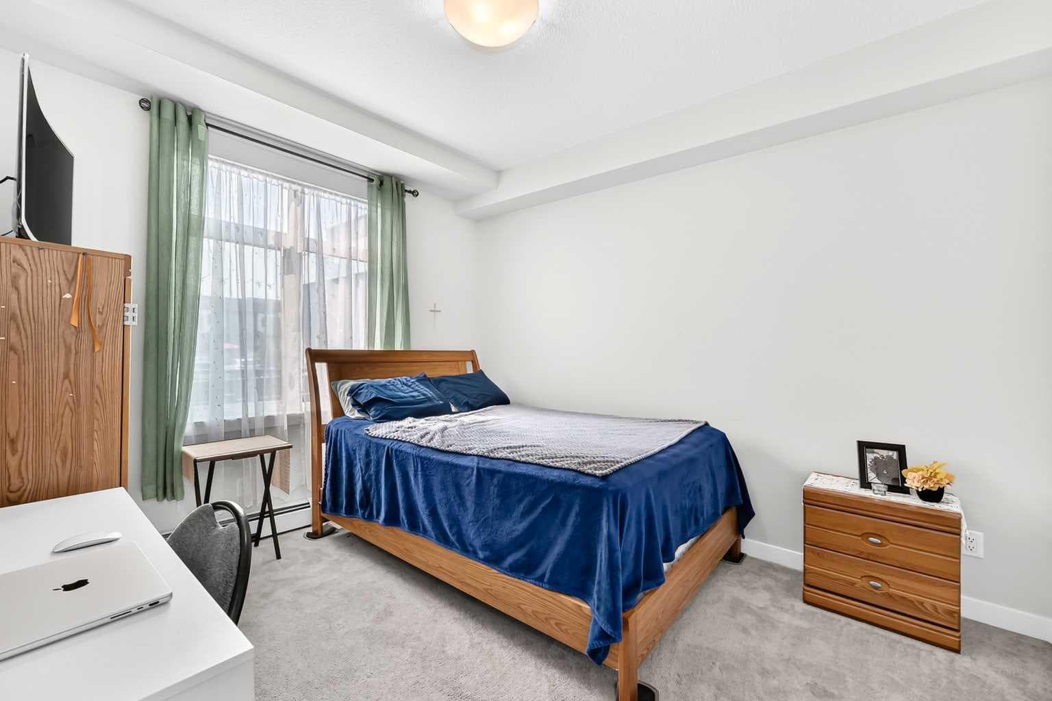 6106, 200 Seton Circle SE
