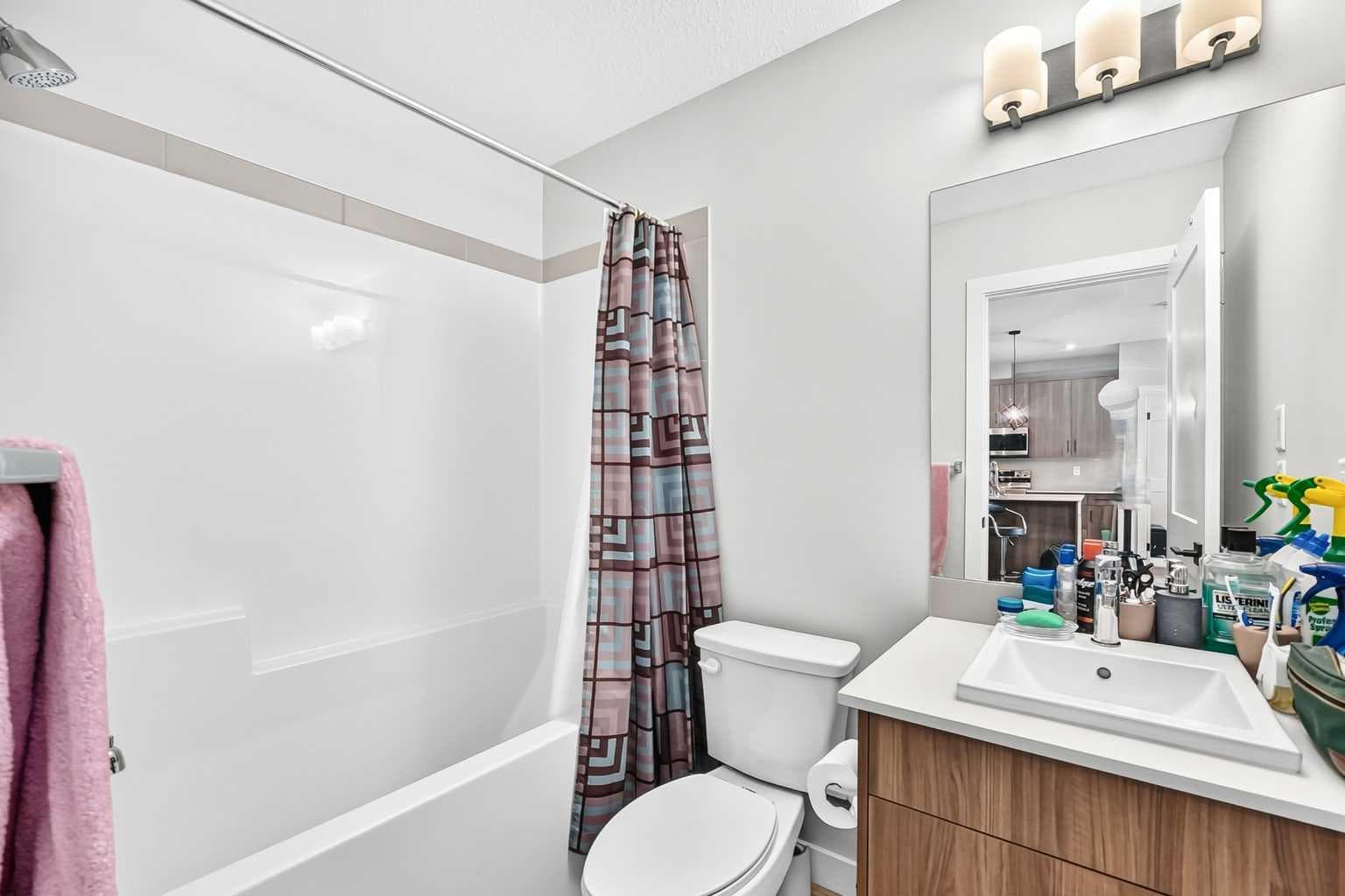 6106, 200 Seton Circle SE