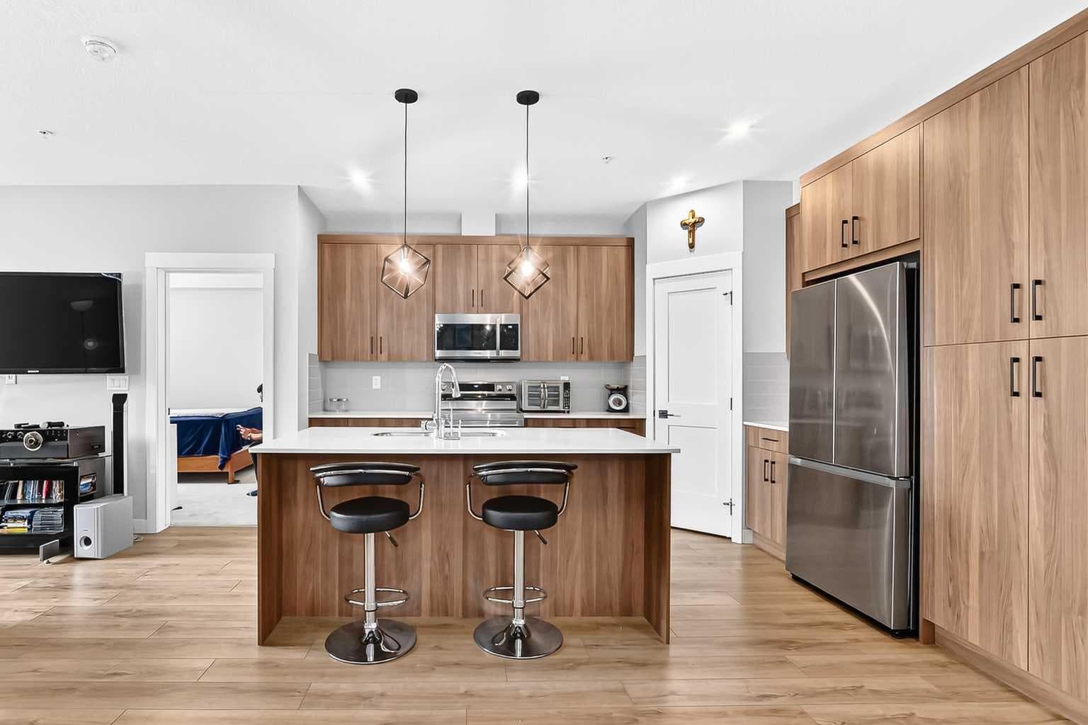 6106, 200 Seton Circle SE