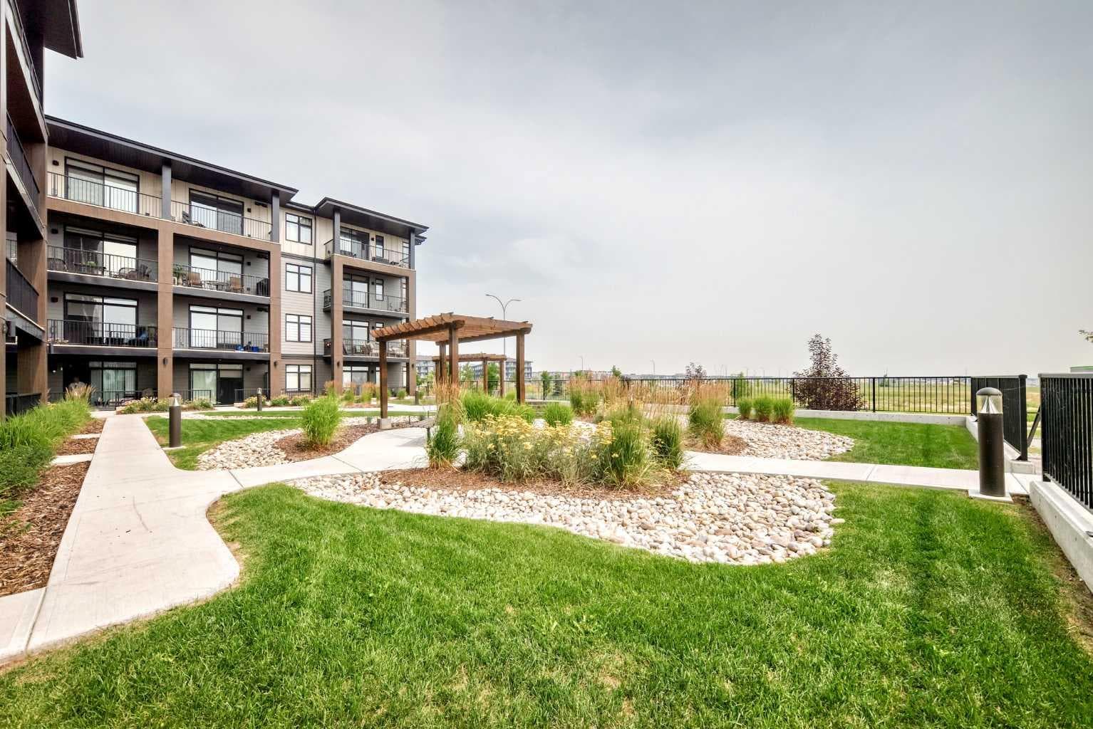 6106, 200 Seton Circle SE