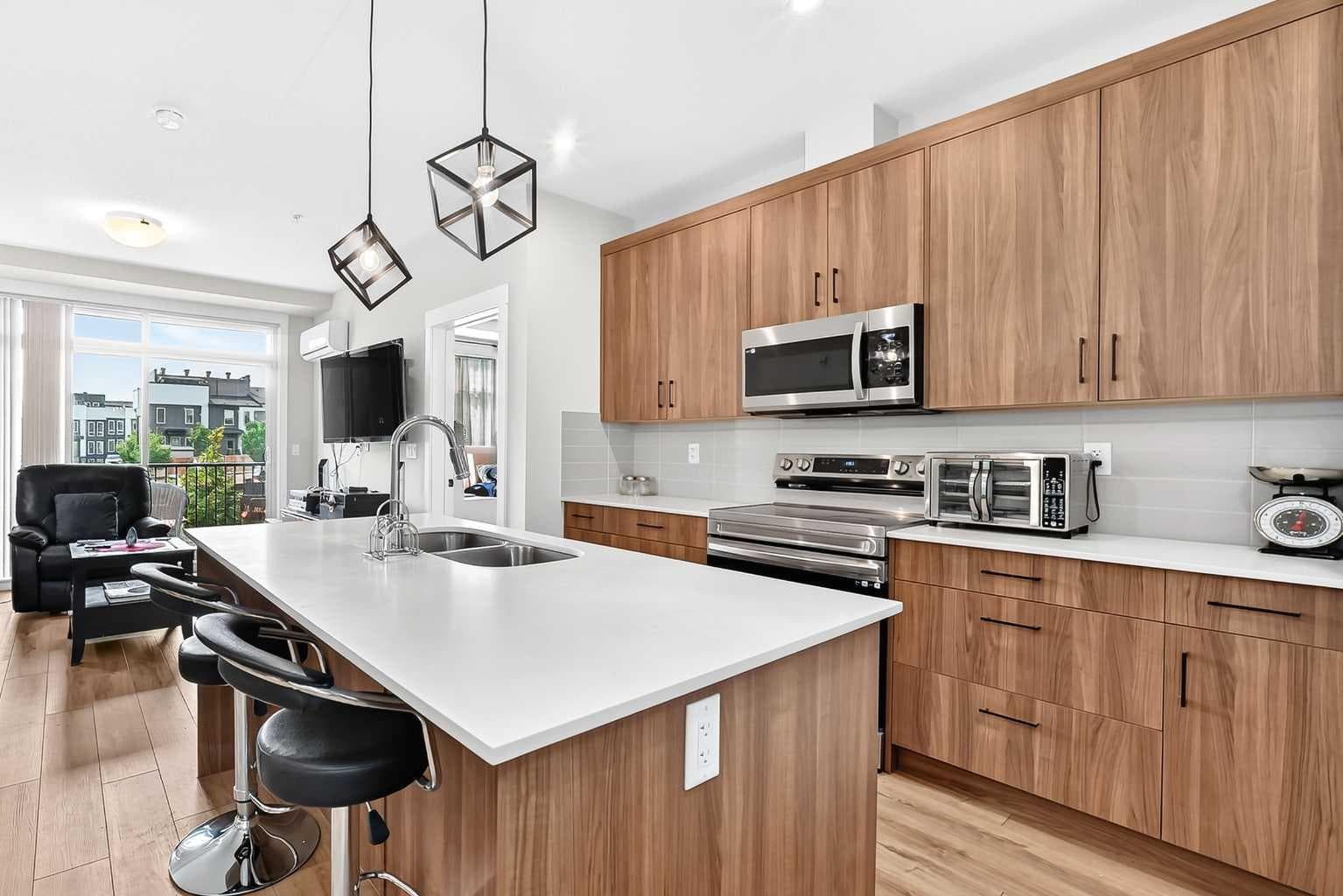6106, 200 Seton Circle SE