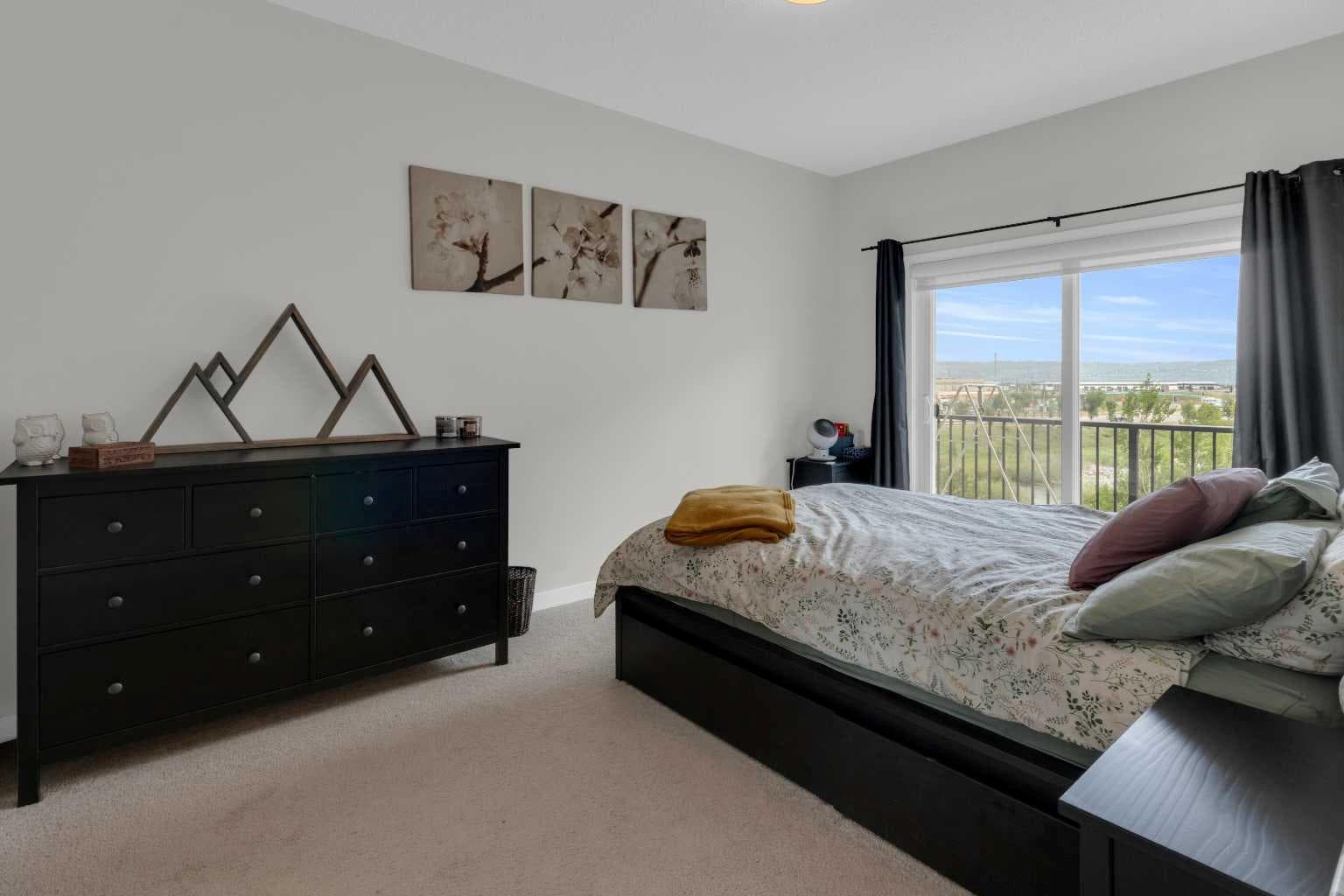 205, 250 Fireside View 