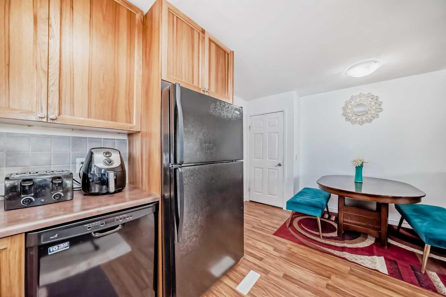 83 Whitworth Way NE