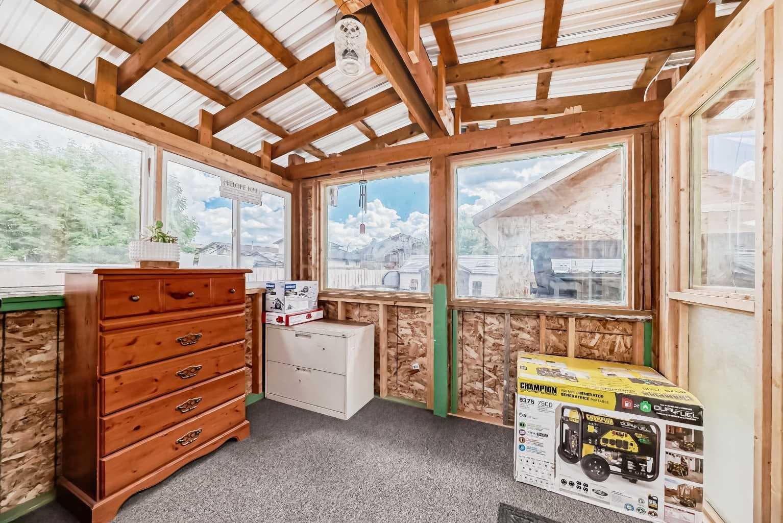 83 Whitworth Way NE