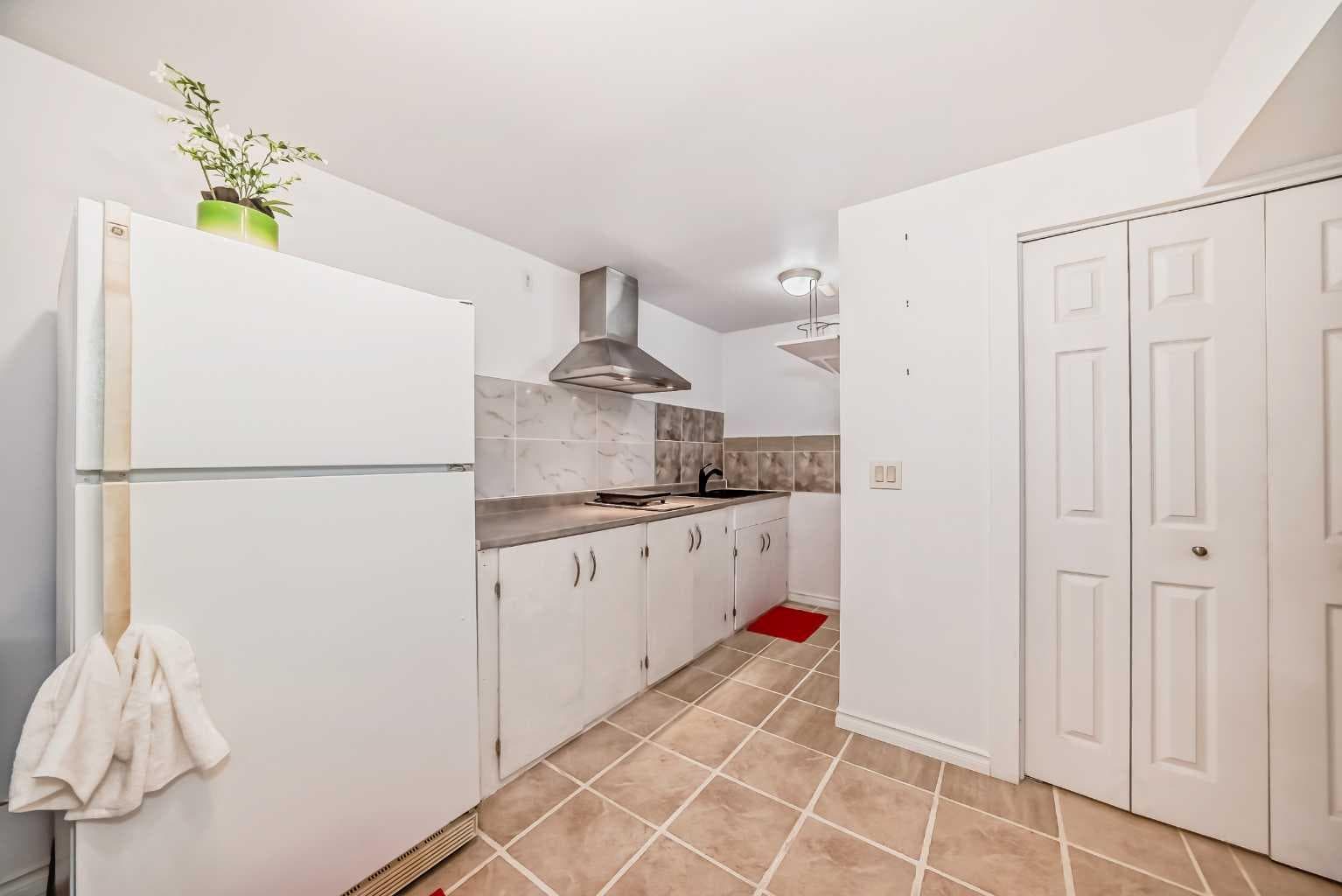 83 Whitworth Way NE