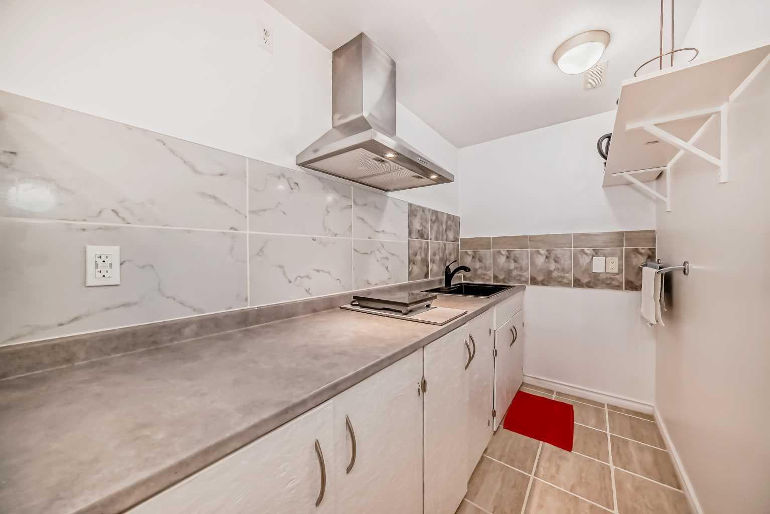 83 Whitworth Way NE