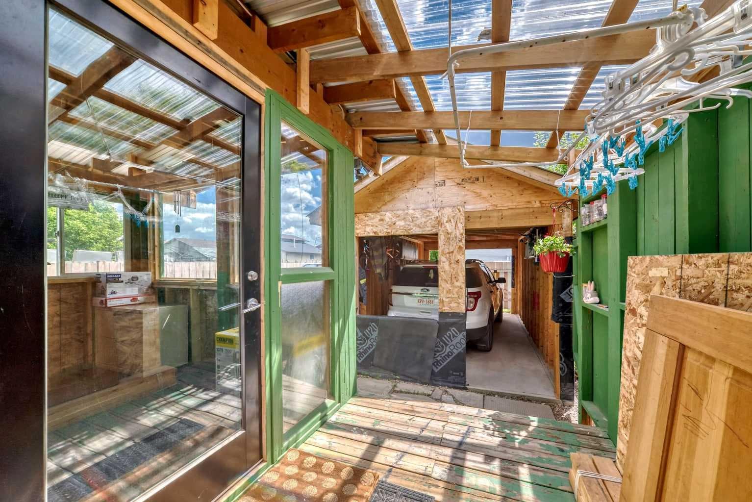 83 Whitworth Way NE