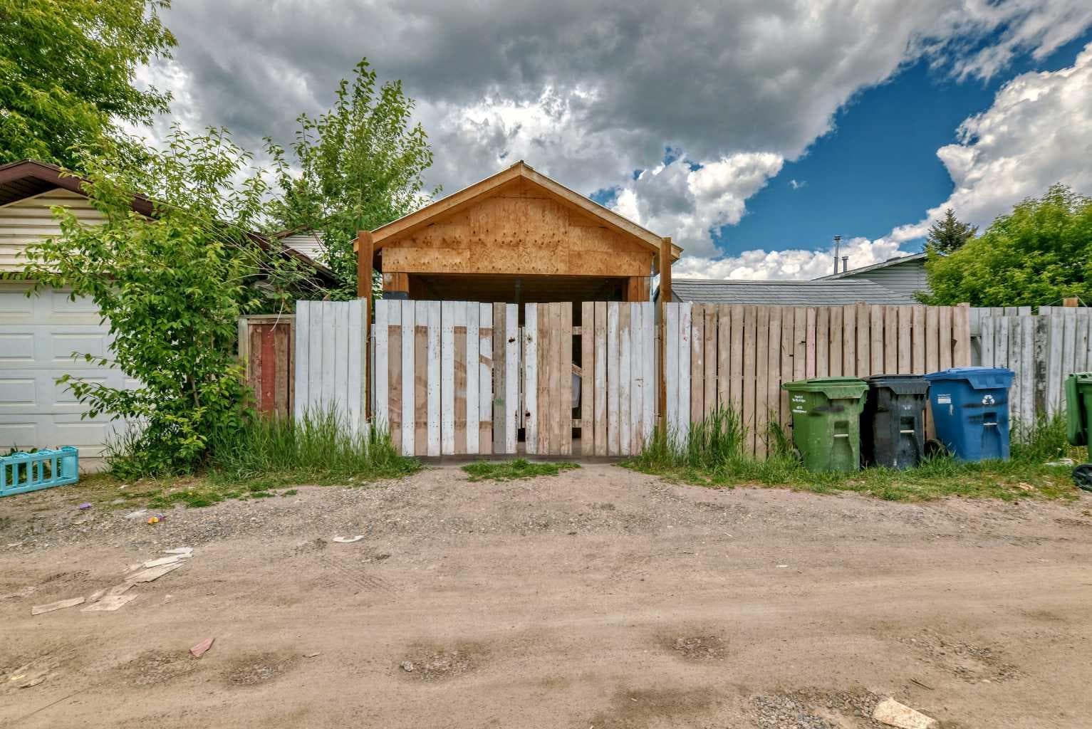 83 Whitworth Way NE