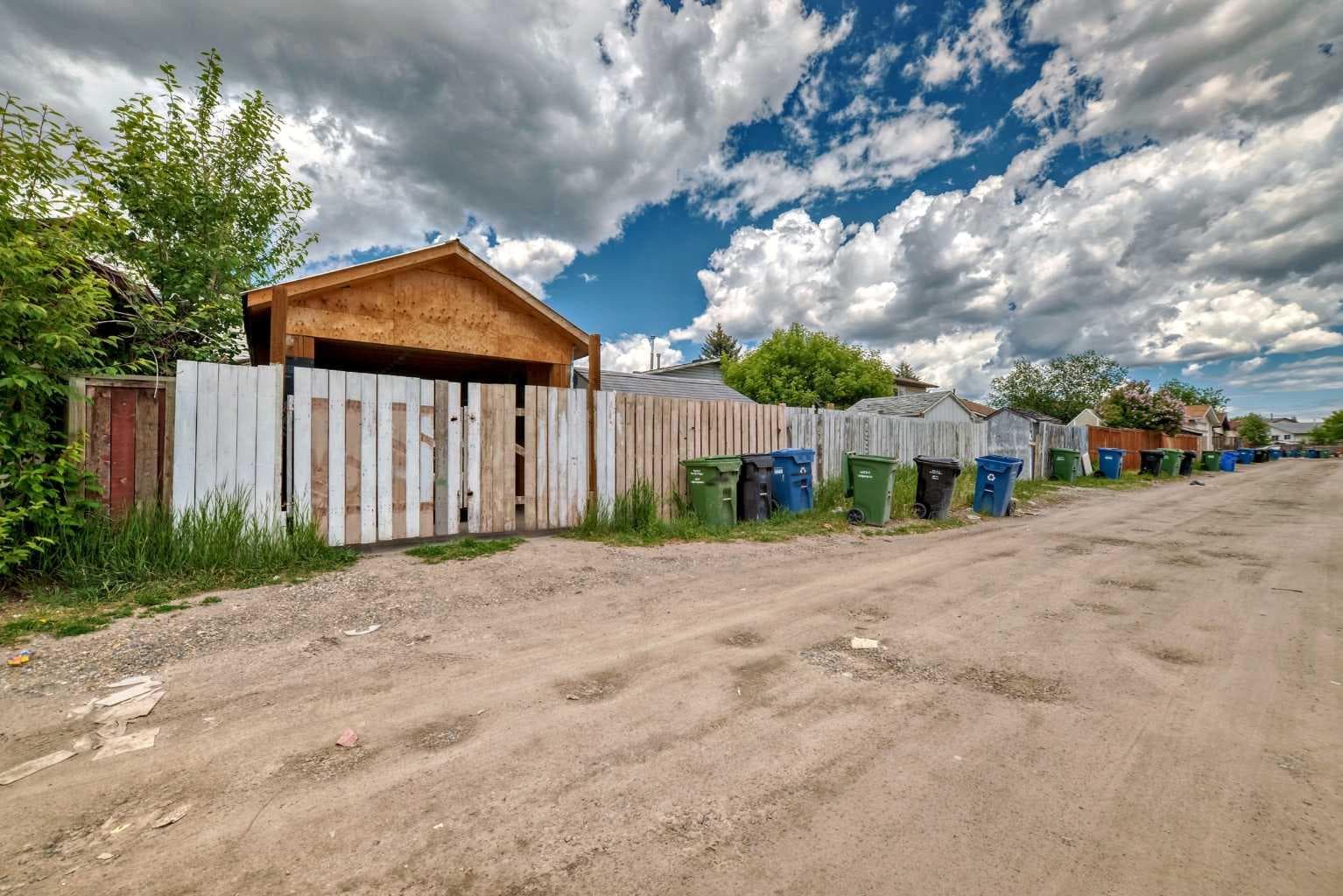83 Whitworth Way NE