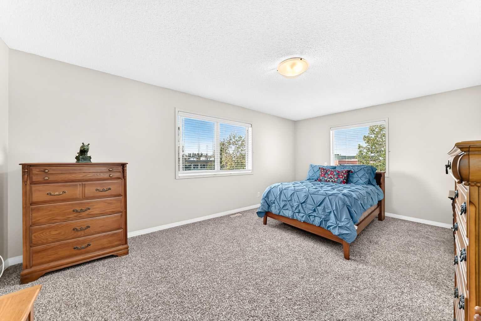 124 WEST LAKEVIEW Drive 