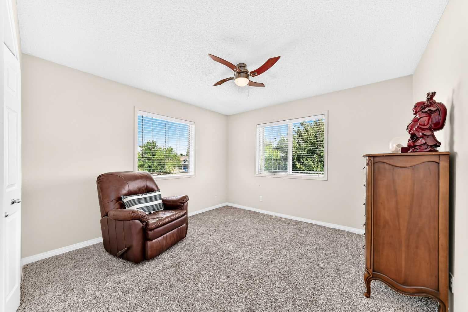124 WEST LAKEVIEW Drive 