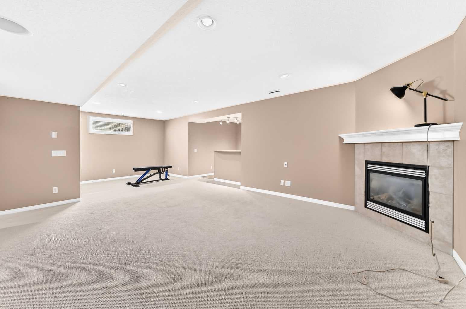 124 WEST LAKEVIEW Drive 