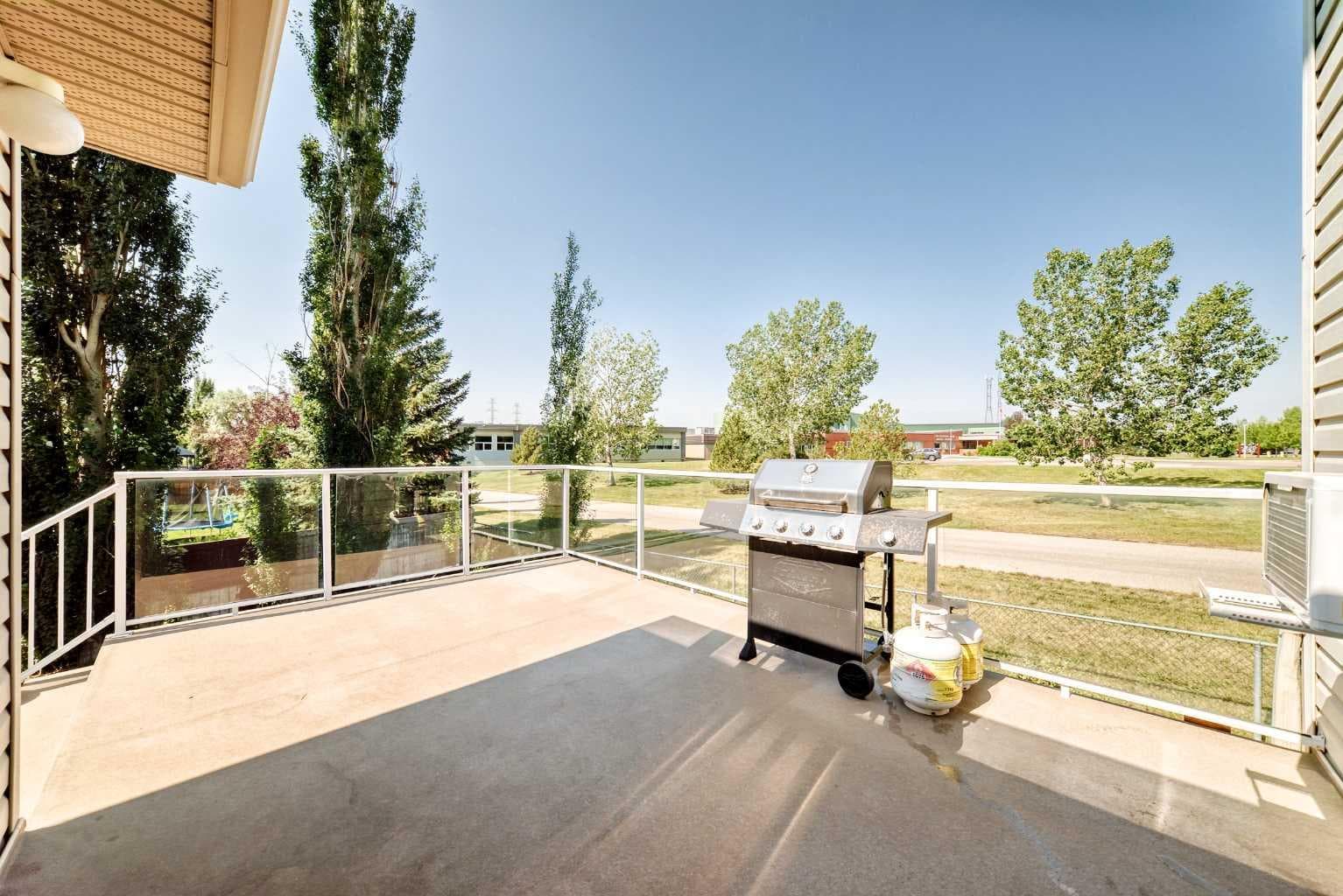 124 WEST LAKEVIEW Drive 