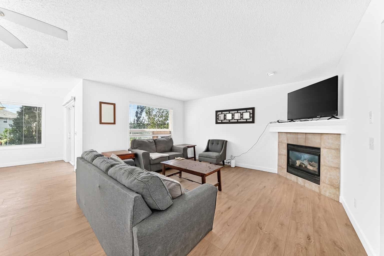 124 WEST LAKEVIEW Drive 
