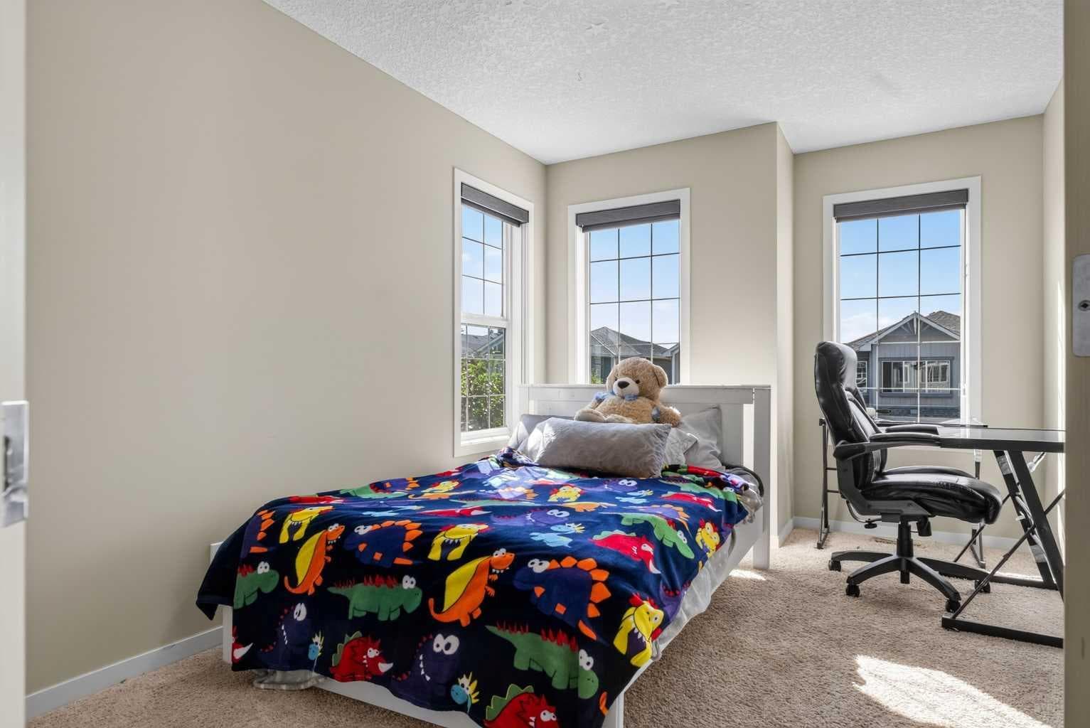 76 AUBURN GLEN Heights SE